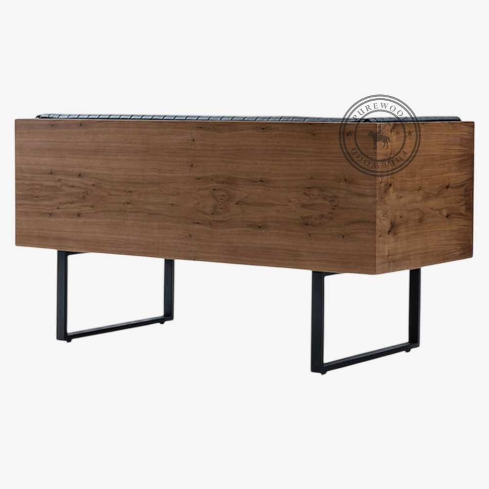 Crisalia restaurant booth - Image 2